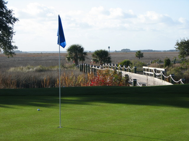 The Hampton Club - Bridges