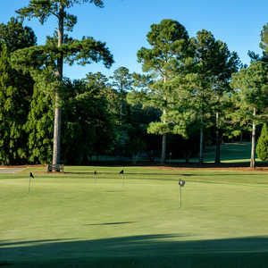 The River Club GC: putting green